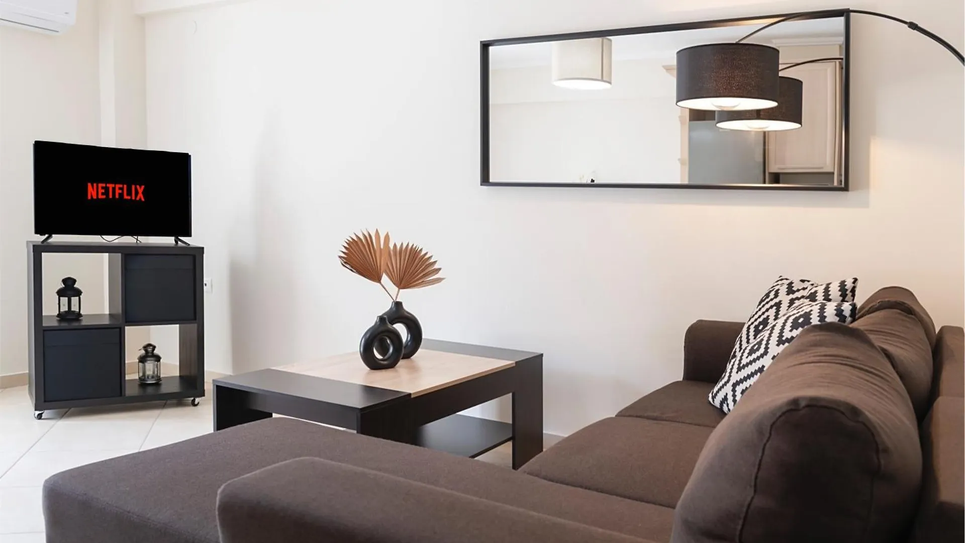 Sunset Luxury Apartments Flojitá Görögország